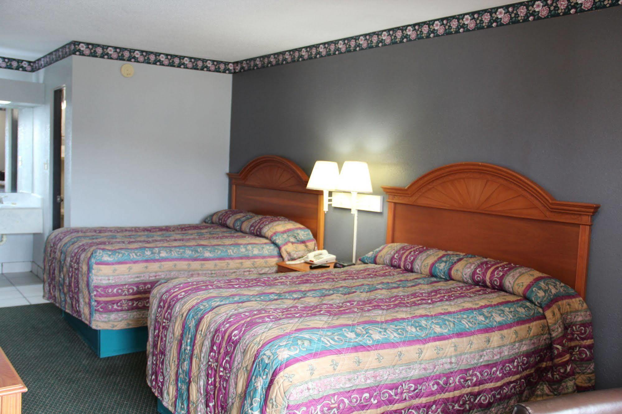 Sandcastle Inn ไทบีไอส์แลนด์ ภายนอก รูปภาพ